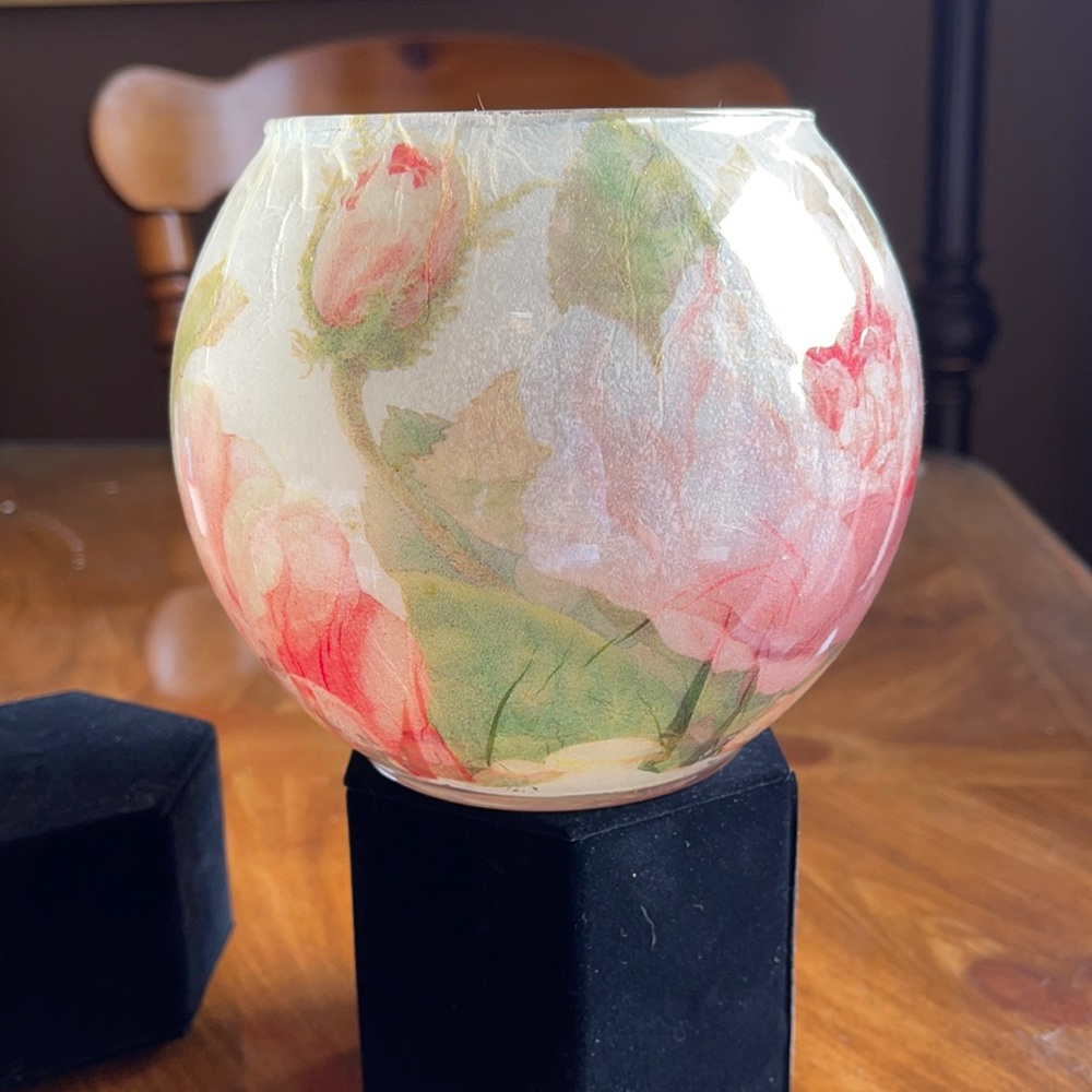 Beautiful glass candle holder globe